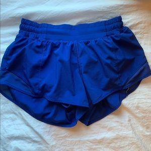 Lululemon hotty hot shorts size 6